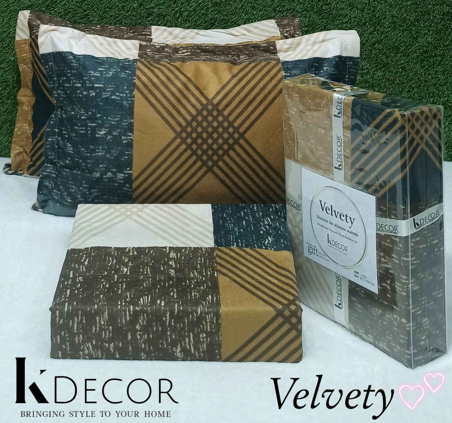 Velvety Double Bed Warm Bedsheet Set